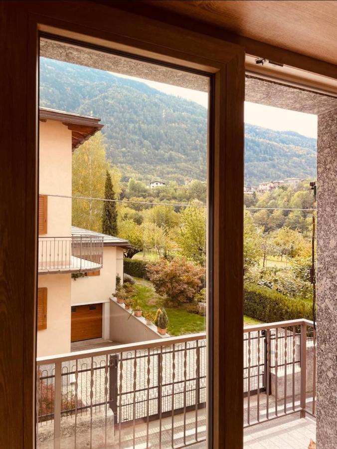 Luce Private Deluxe Apartment Near The Station Tirano Eksteriør billede